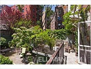 5th image of 152 Waverly Pl