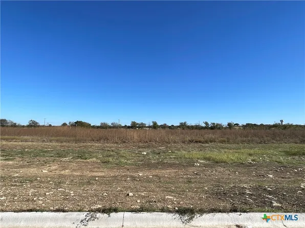 2044 Botts Dr, Salado, TX 76571