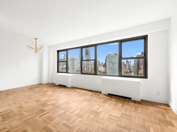 360 East 72nd Street image 4 of 9
