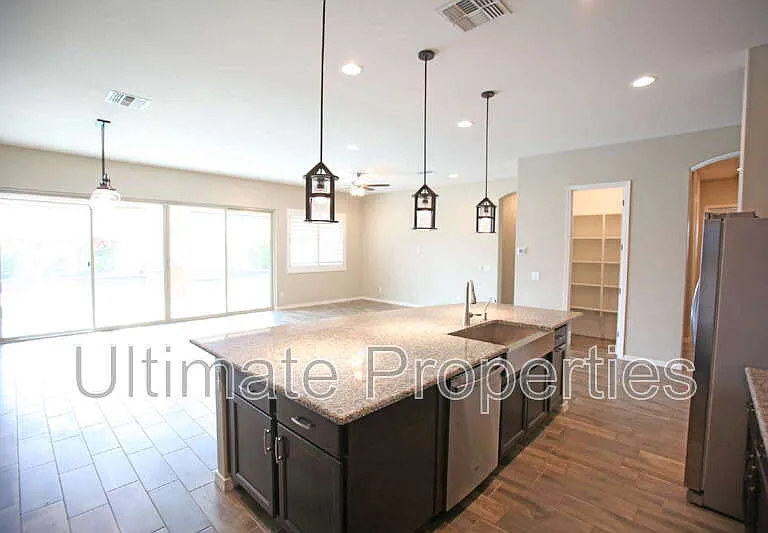 16077 W Montana De Oro Dr — Photo 7