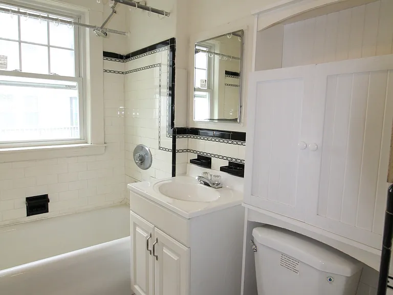 24-26 Edgecliff Rd #24 — Photo 10