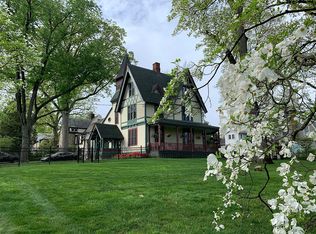1084 Esplanade, Pelham, NY 10803