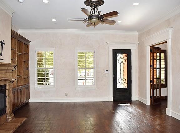 2nd image of 74 Casa Ln #210