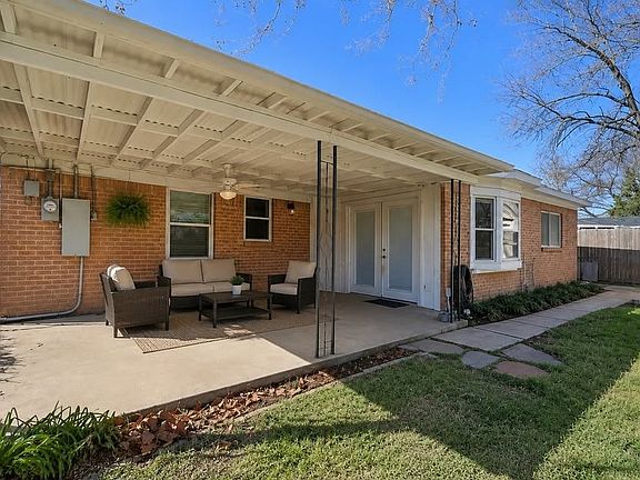 5th image of 1914 Del Oak Dr