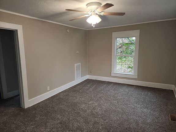 4th image of 134 N Church Ave