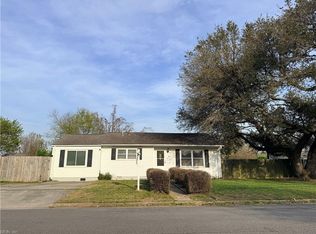 1600 Hedgerow Dr, Virginia Beach, VA 23455