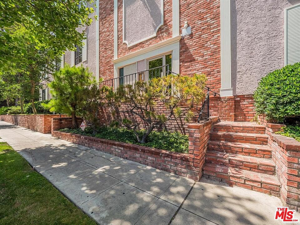 1st image of 9191 Charleville Blvd #301