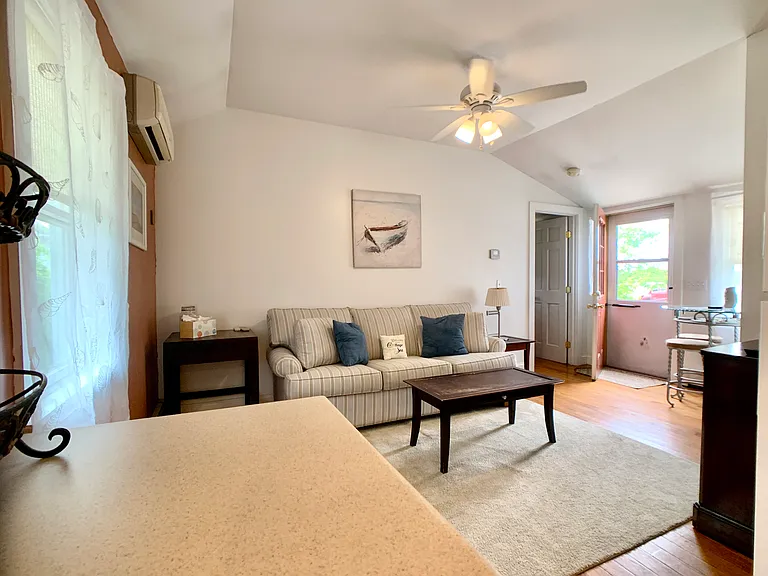 25 Briarwood Ave #COTTAGE — Photo 3