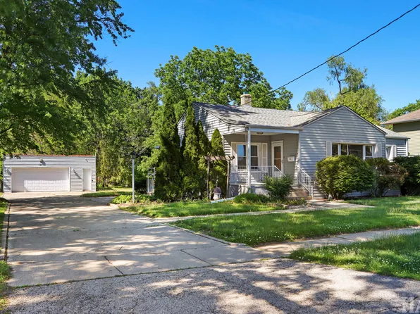 281 Chestnut St, Antioch, IL 60002