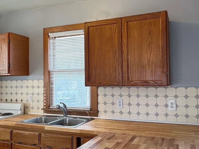 1043B Delaware St — Photo 4