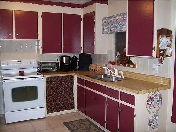 4th image of 2644 29th St N