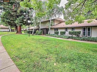 5474 Roundtree Pl APT B, Concord, CA 94521