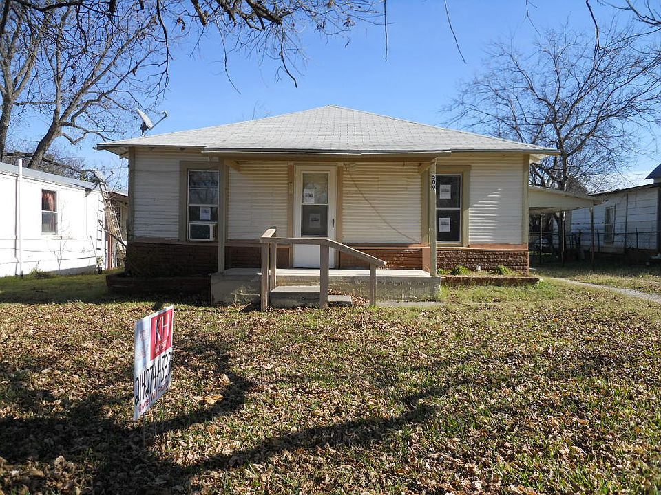 1st image of 509 Eugenia St