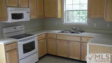 4th image of 97 Lance Ln