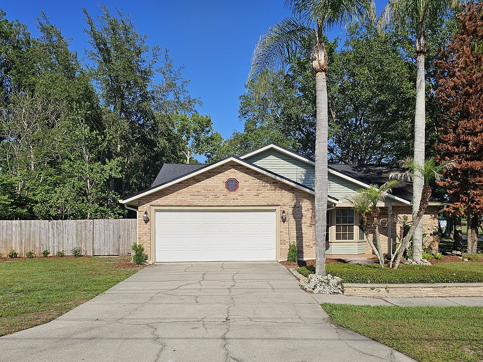 1st image of 801 Village Lake Dr N