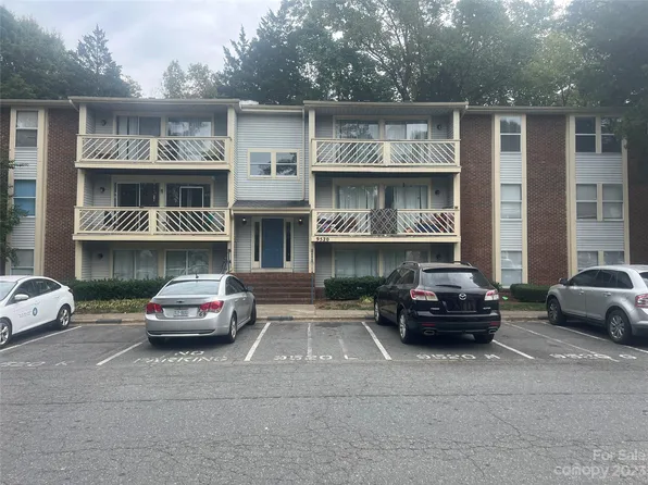 9520 Shannon Green Dr APT K, Charlotte, NC 28213