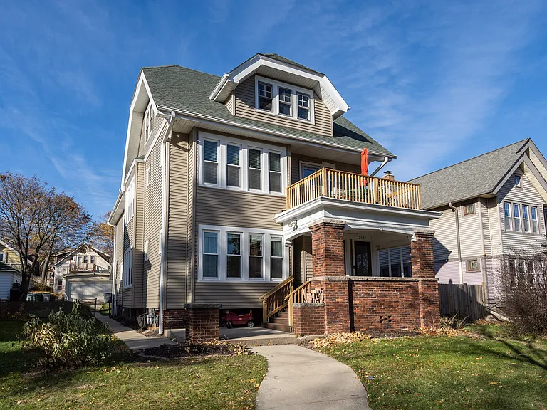 2127 N Hi Mount Blvd #UPPER — Photo 1