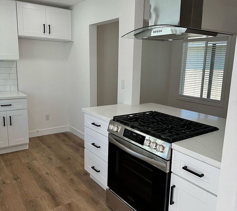 1st image of 302 N Batavia St #2B-1Ba-850Sqft