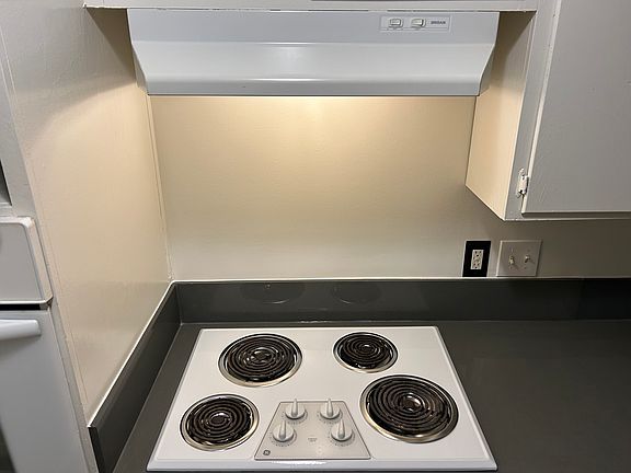 4th image of 1250 N Indian Hill Blvd APT 12