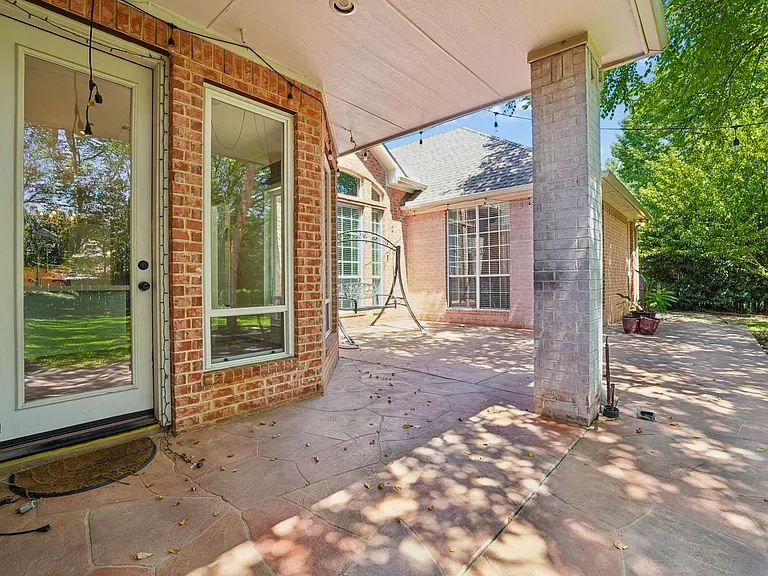 1125 Longford Cir — Photo 46