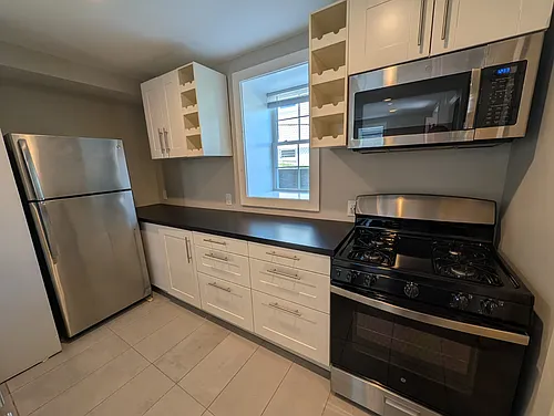 1677 State St #1 Photo 1