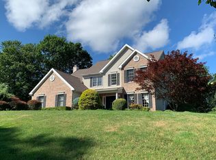 1 Wellington Ct, Shelton, CT 06484