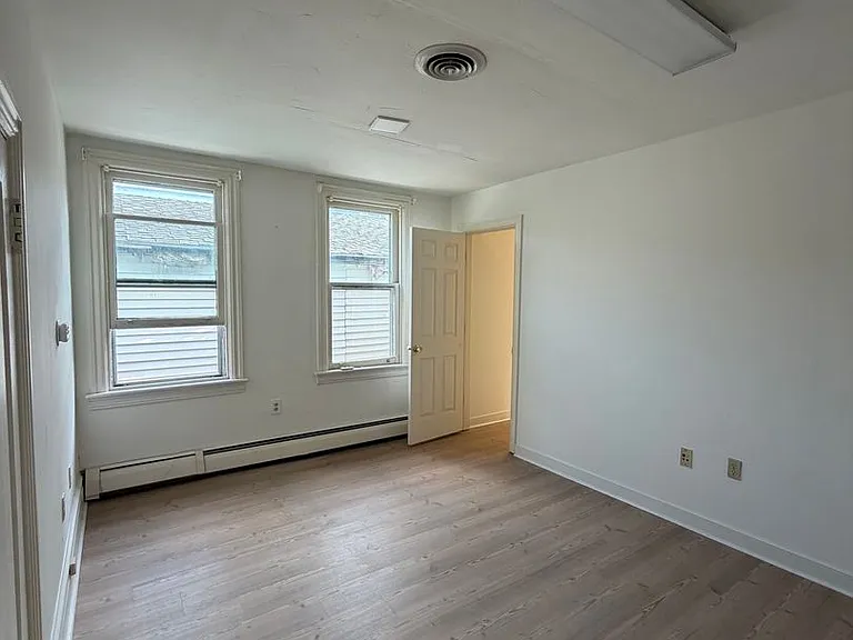 247 S 8th St — Photo 25