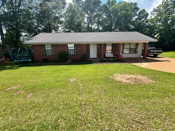 250 Childress Rd, Walnut Grove, MS 39189