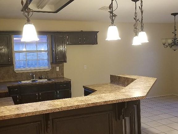 3rd image of 311 Reid Dr