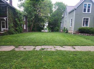 1627 4th Ave, Rockford, IL 61104