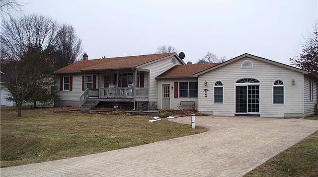 Welcome to 27 Bluefield Drive