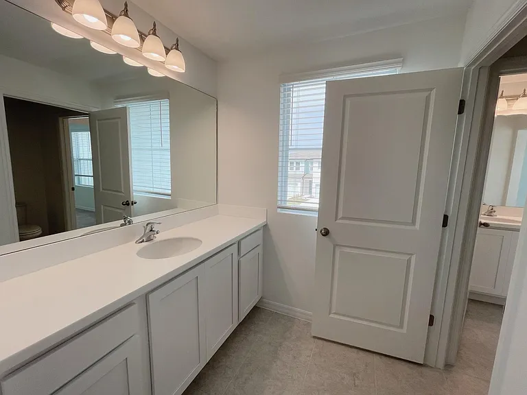 1689 Sanibel Dr — Photo 10