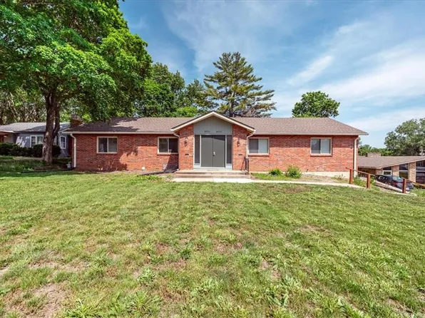 8021 Holmes Rd, Kansas City, MO 64131
