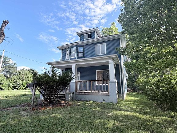 4th image of 2424 Manford St