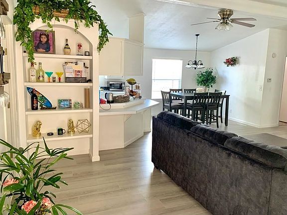 3rd image of 5100 N Highway 99 Space 239