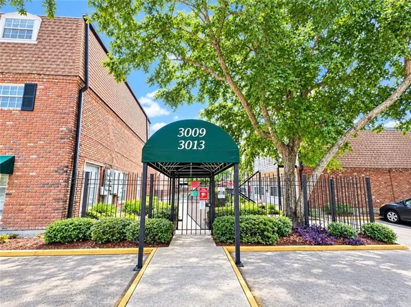 3013 Ridgelake Dr APT 201, Metairie, LA 70002