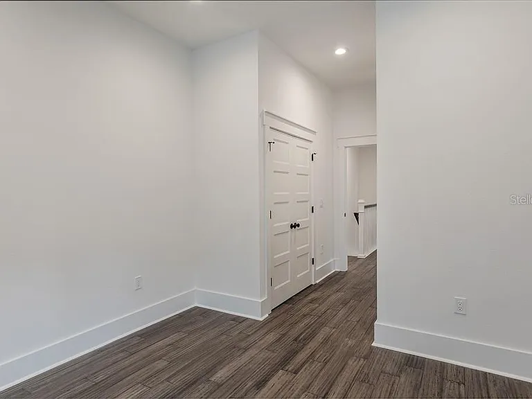 1408 E Curtis St #B — Photo 29