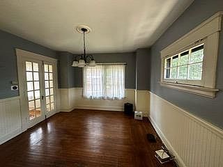 3rd image of 417 Wood Ave