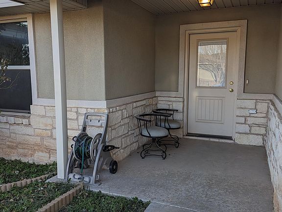 2nd image of 913 Copus Cir