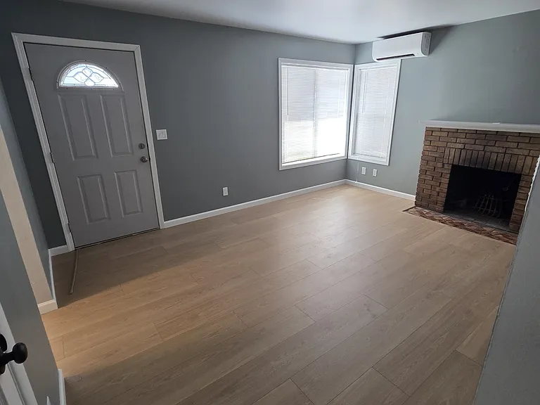 1404 N Bowman Rd — Photo 4