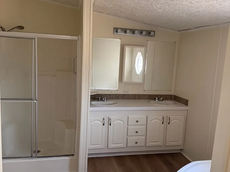 2728 S Pleasant Oak Ct — Photo 8