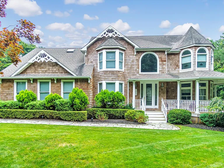 151 Chardonnay Dr — Photo 3