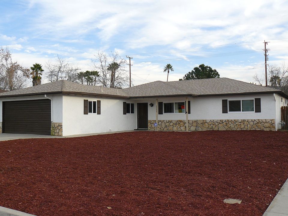 1st image of 40633 Mulberry Dr