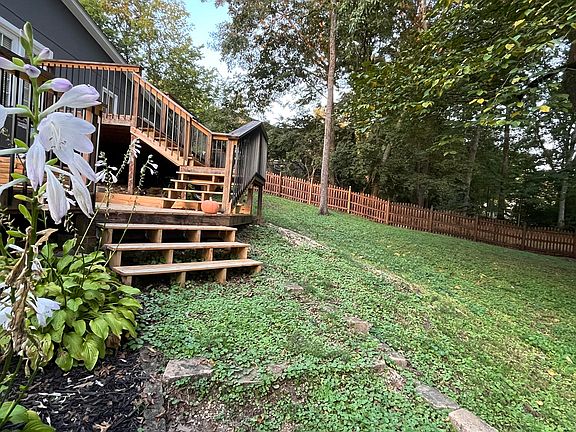 5th image of 104 Clark Ln