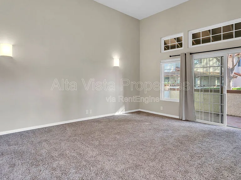 7960 Mission Vista Dr — Photo 7