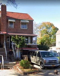 6202 Main St, Flushing, NY, 11367