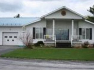 18 Cedar St, Alburgh, VT 05440