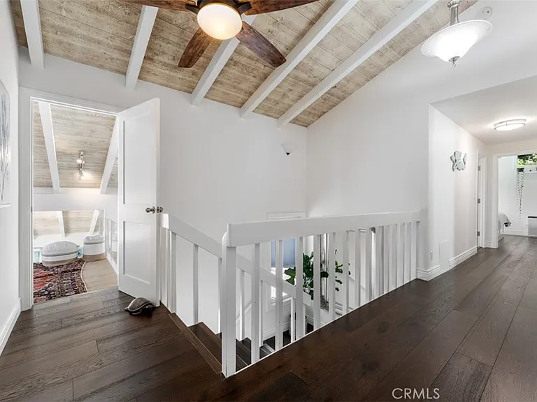 499 Nyes Pl — Photo 20