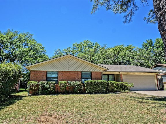 4th image of 1213 Norwood Dr