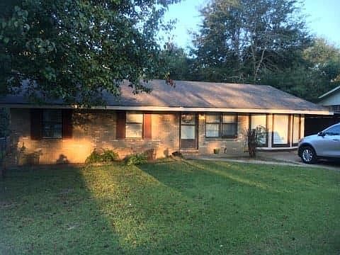1st image of 1204 Dawn Dr